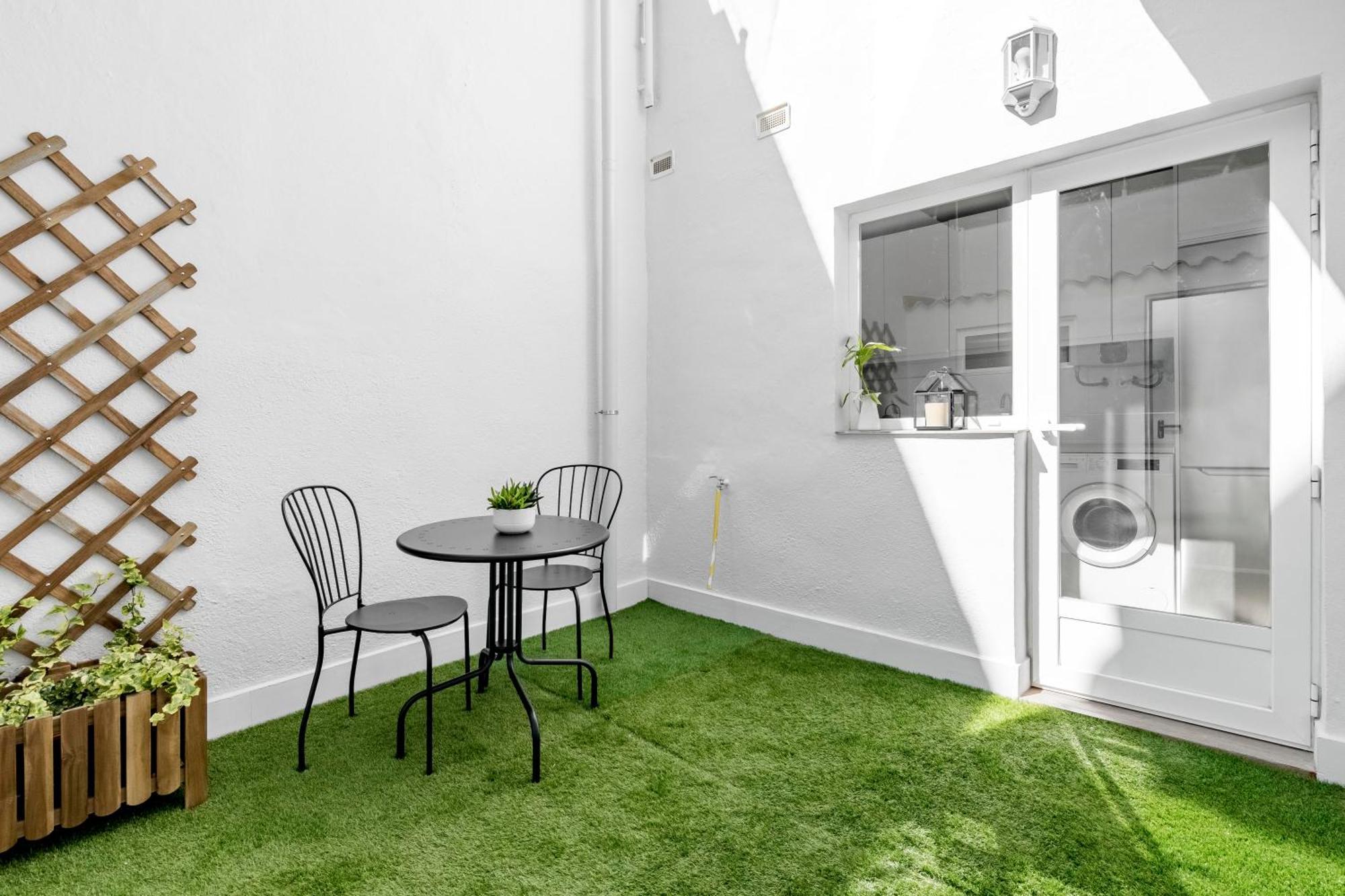 מדריד Cozy 2 Bedroom Apartment With Patio מראה חיצוני תמונה